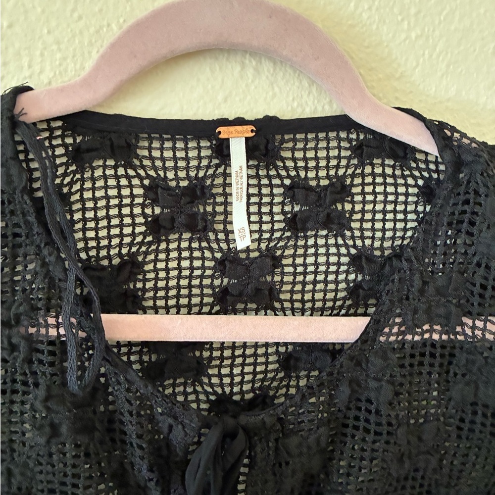 Free People Women’s Julie Knit Black Sheer Lace Cardigan Size XS Crochet Bow Tie - Picture 3 of 8